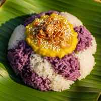 Vietnamese vegan sticky rice with mung bean